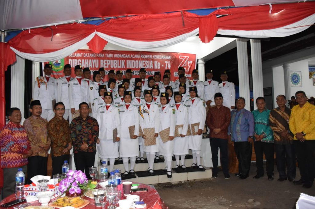 resepsimalamkenegaraanrumahdinasmadina0